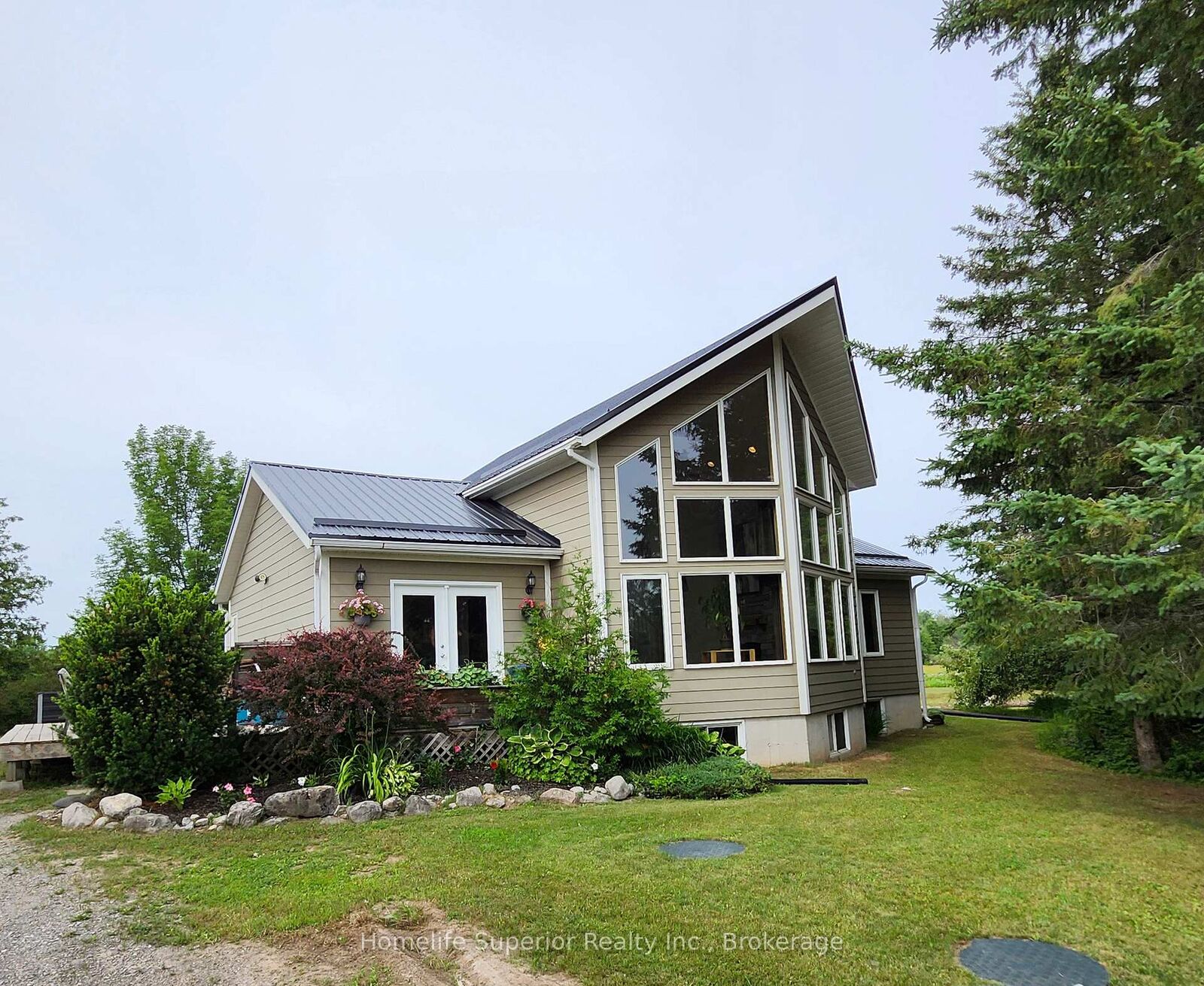 Property Photo:  32 Wildrose Circle  ON K0L 1Z0 