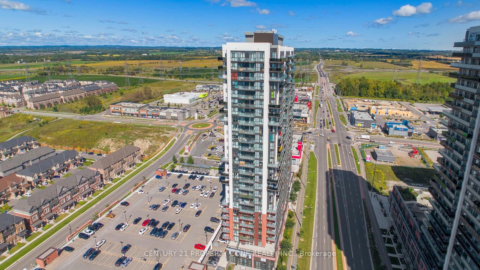 Property Photo:  2550 Simcoe Street N 1015  ON L1L 0R5 