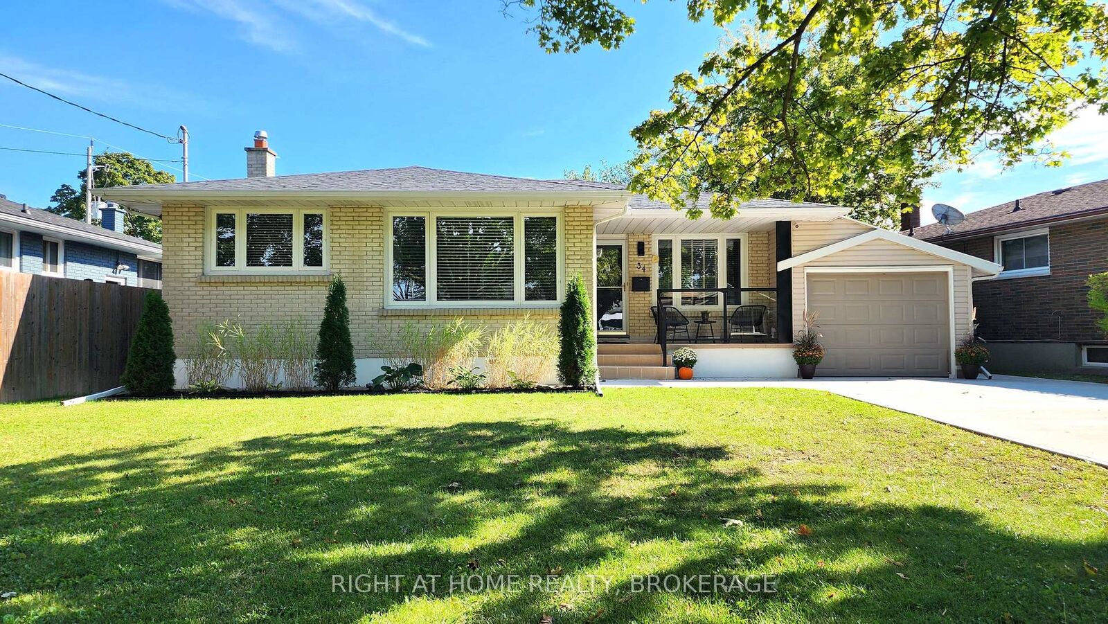 Property Photo:  34 Densgrove Drive  ON L2M 3M2 