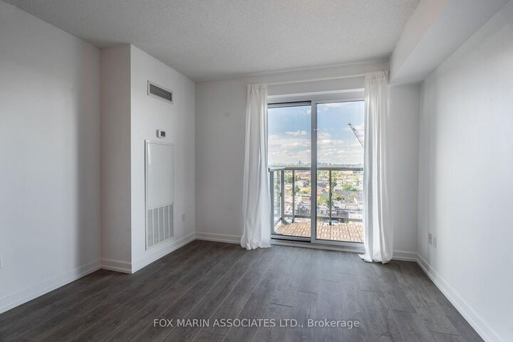 Property Photo:  1420 Dupont Street 1504  ON M6H 0C2 