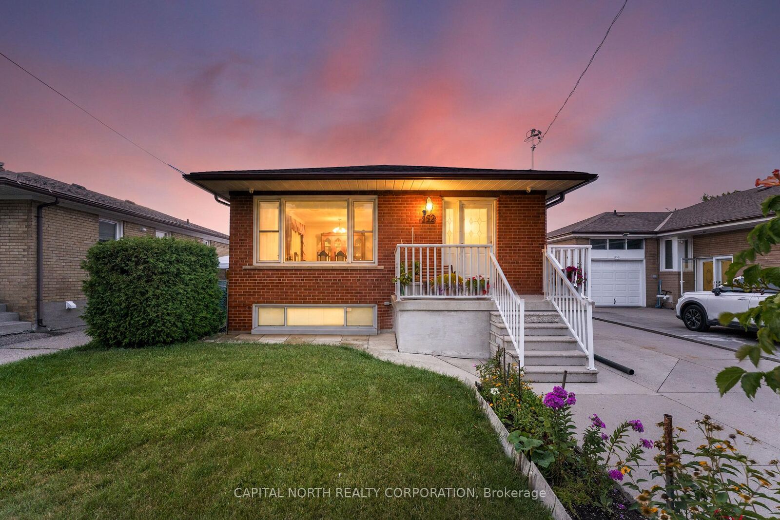 Property Photo:  152 Katherine Road  ON M3K 1J7 