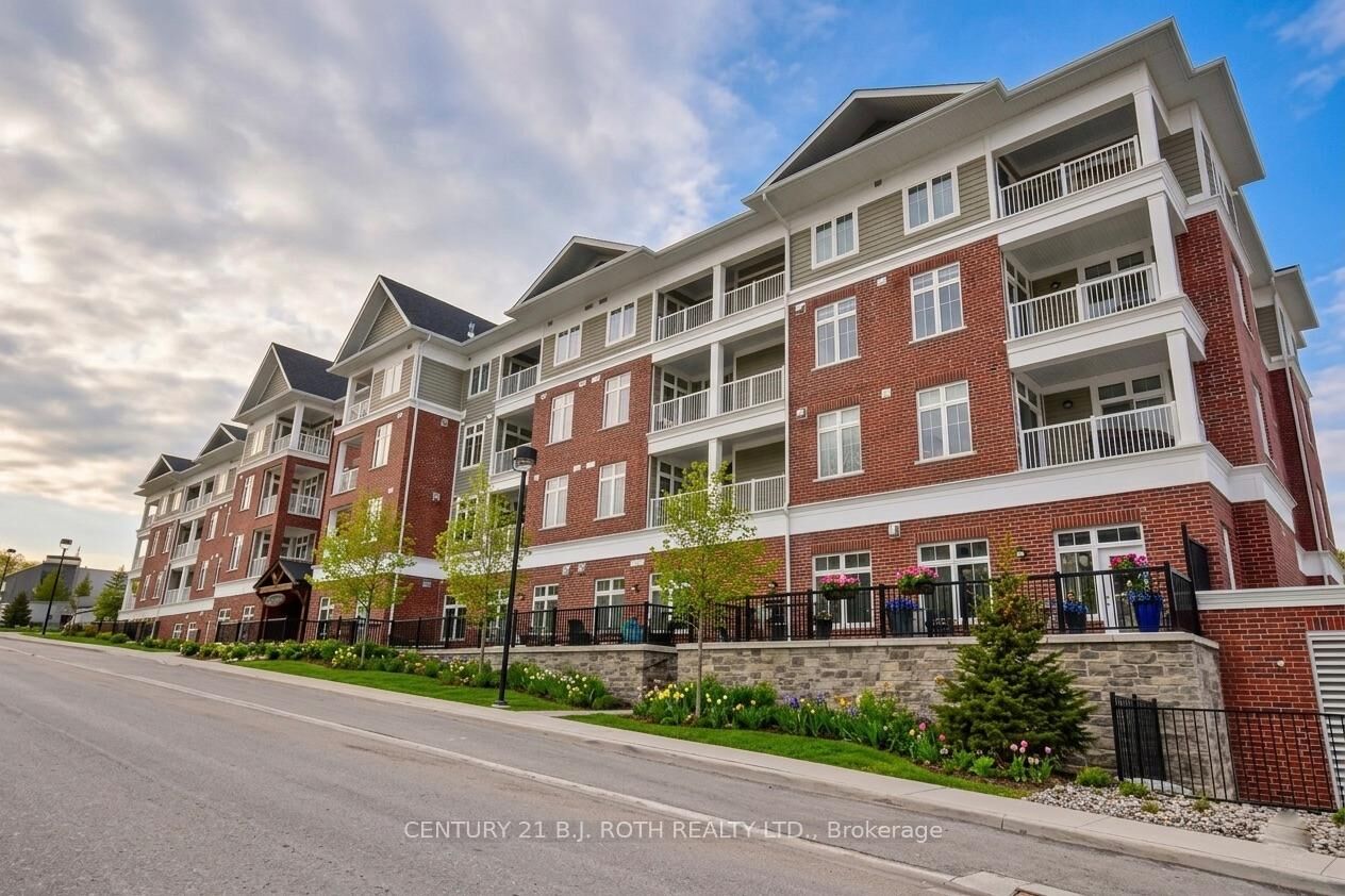 Property Photo:  40 Horseshoe Boulevard 107  ON L4M 4Y8 