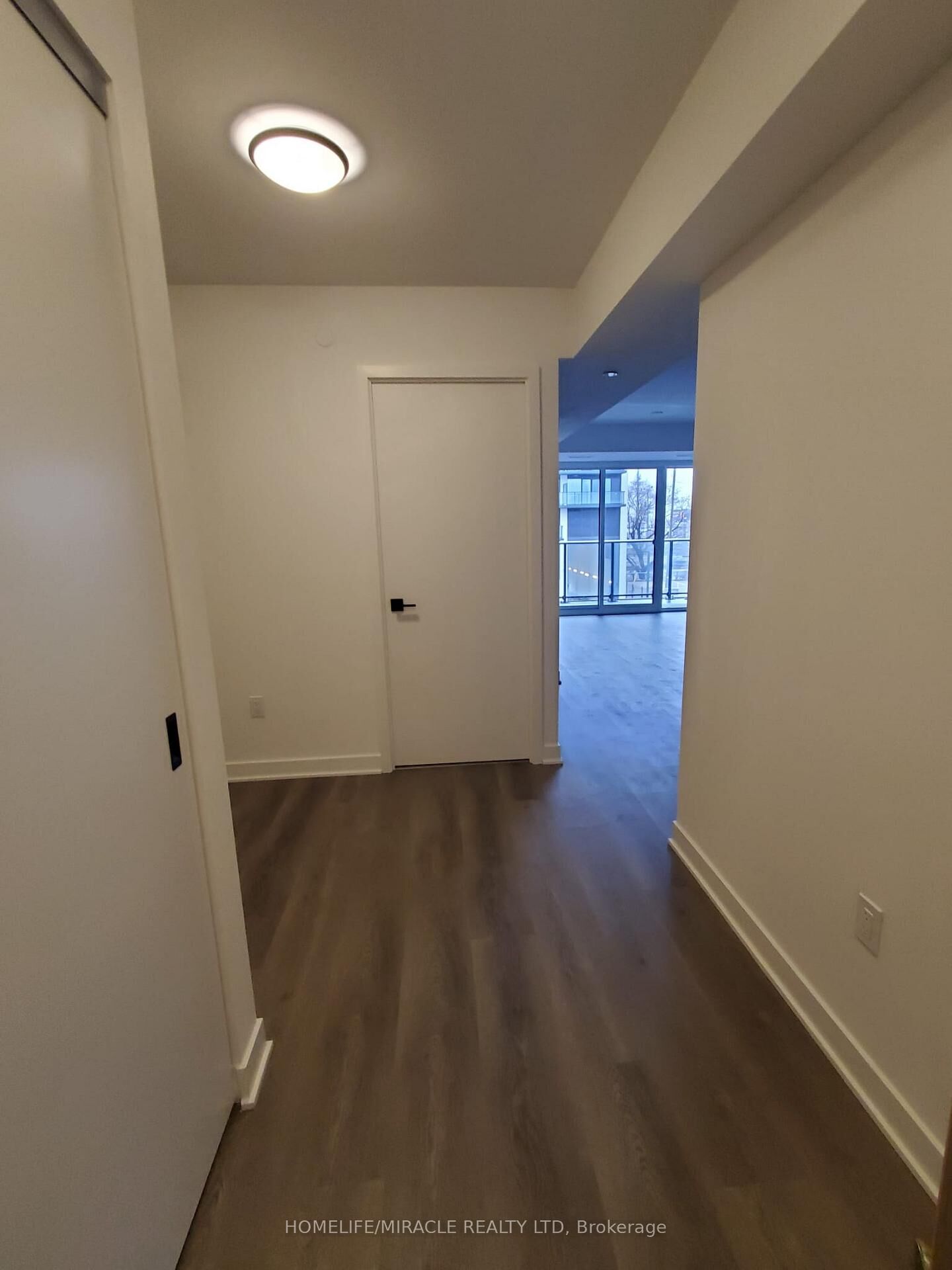 Property Photo:  36 Zorra Street 308  ON M8Z 1R7 