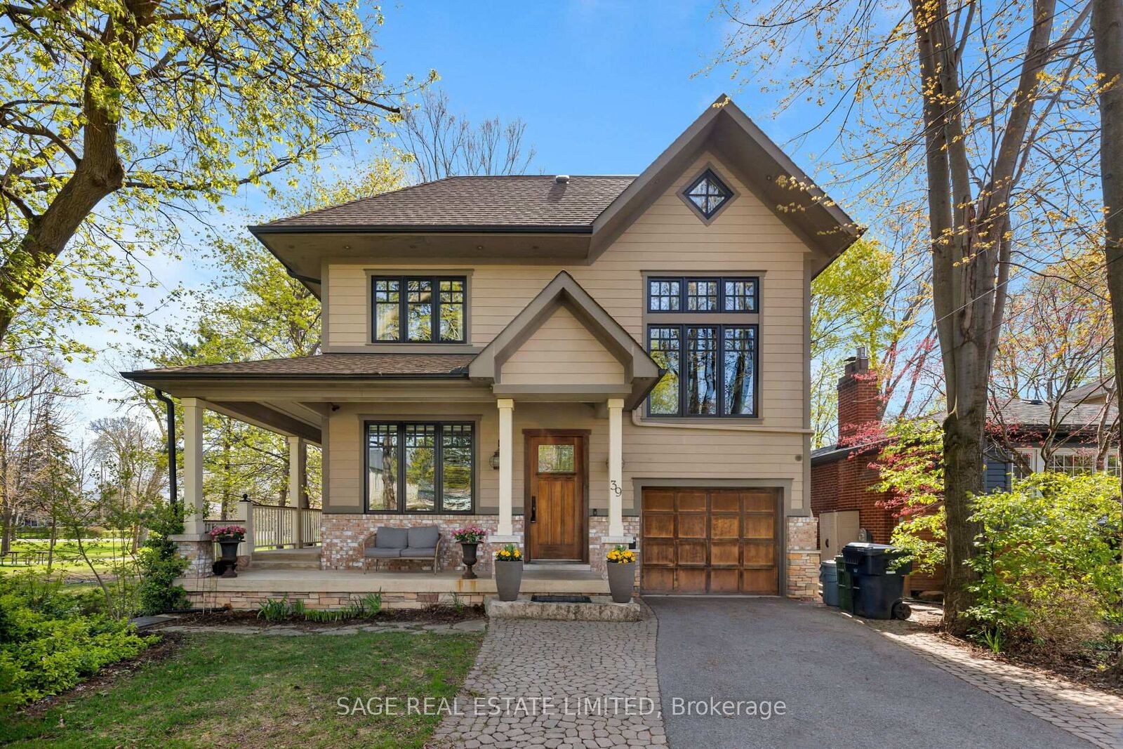 Property Photo:  39 Loyalist Road  ON M9A 3P2 