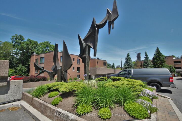 Property Photo:  263 Botanica Private 77  ON K1Y 4P9 