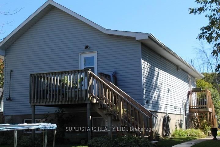 Property Photo:  276 Parkwood Avenue Bsmt  ON L4P 2X3 