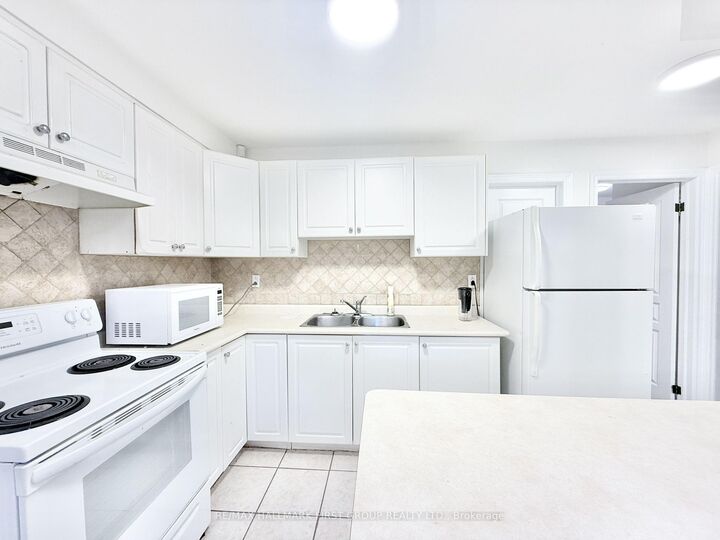 Property Photo:  22 Risebrough Avenue Basement  ON M2M 2E1 