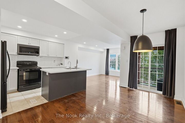 Property Photo:  27 Blunden Road  ON L1Z 0K9 