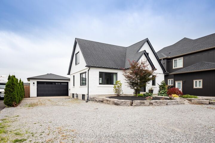 Property Photo:  695 Quaker Road  ON L3C 3H3 
