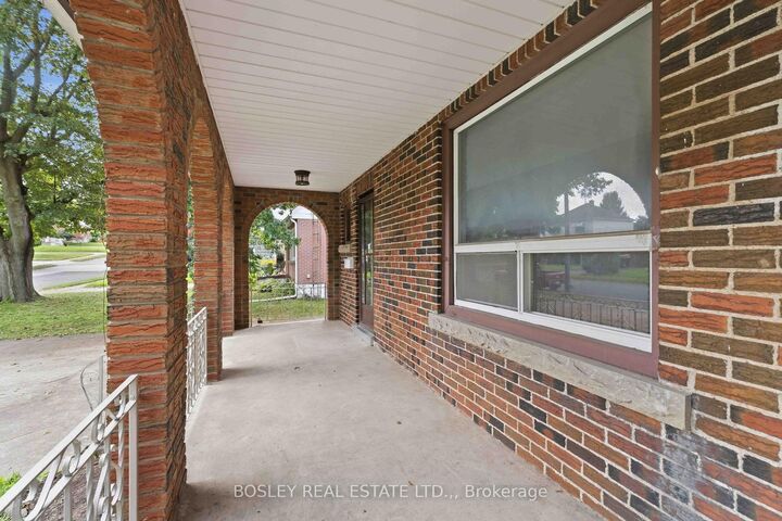 Property Photo:  5663 Morse Avenue  ON L2G 4G3 