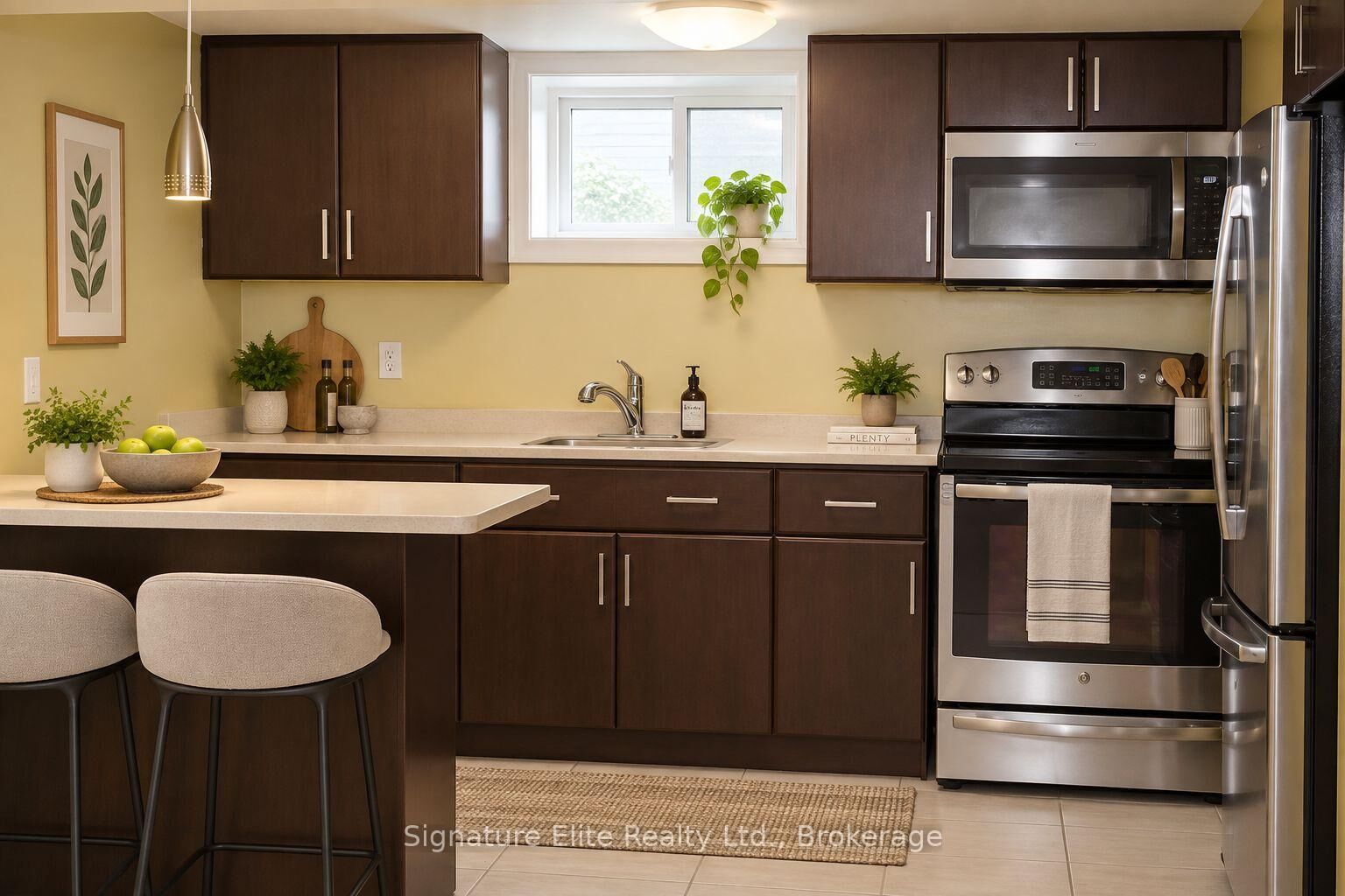 Property Photo:  7 Kencliff Crescent Lower  ON M1P 4E2 