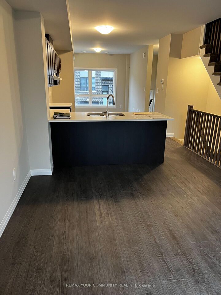 Property Photo:  720 Grey Street 56  ON N3S 0K2 