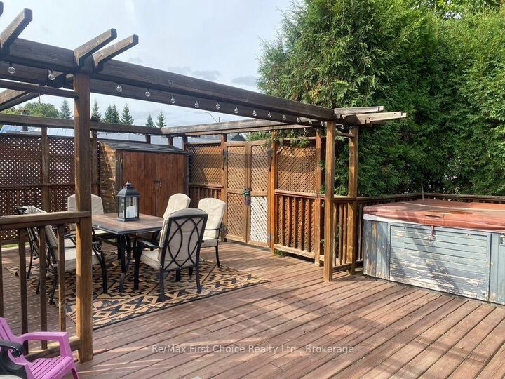 Property Photo:  72 Brompton Road  ON P0T 2P0 