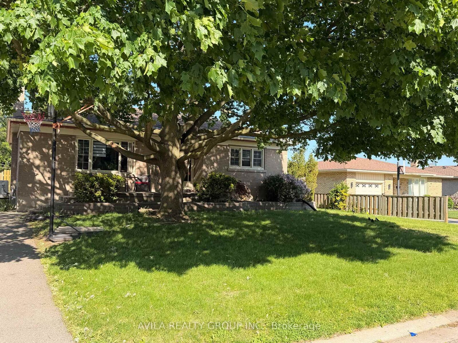 Property Photo: 20 Horner Street ON N3R 2C4