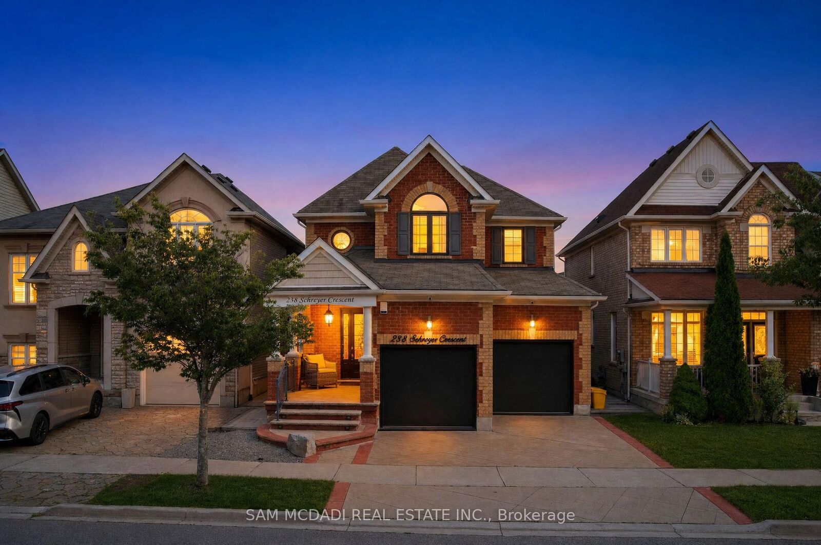 Property Photo:  238 Schreyer Crescent  ON L9T 7B5 