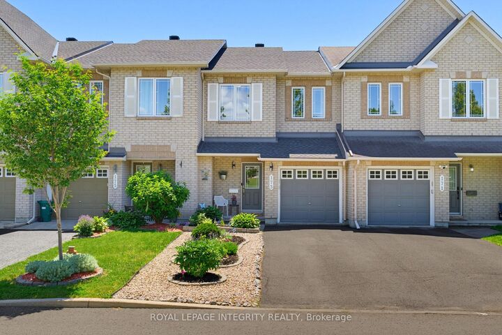 Property Photo: 173 Silvermoon Crescent ON K4A 0P6