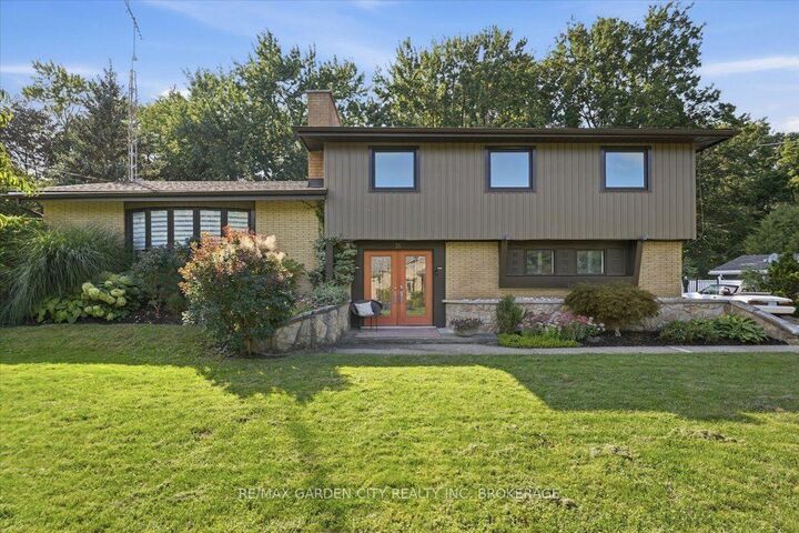 Property Photo:  16 Pinecrest Court  ON L0S 1E0 