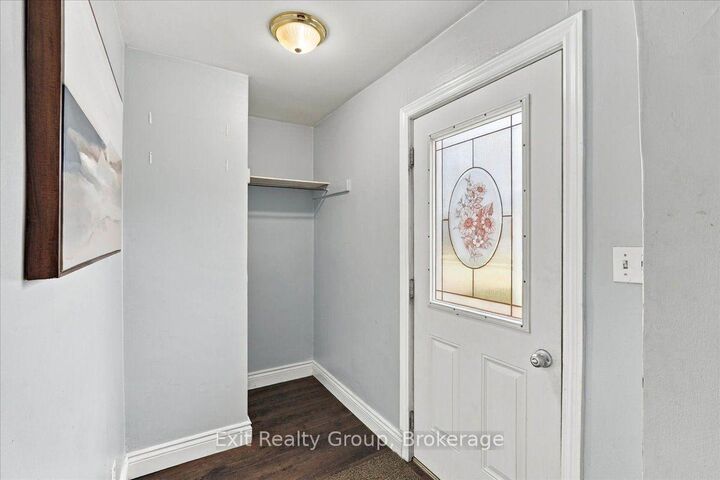Property Photo:  5 Charlotte Street  ON K8V 2C1 