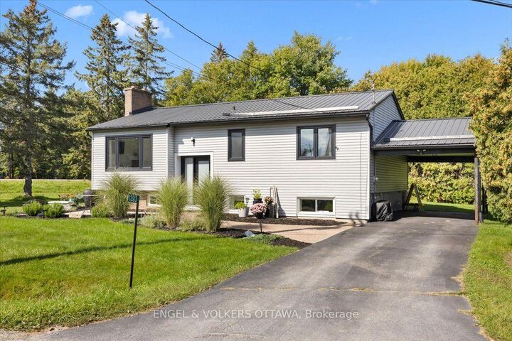 Property Photo:  1393 Sutherland Drive  ON K4M 1B3 