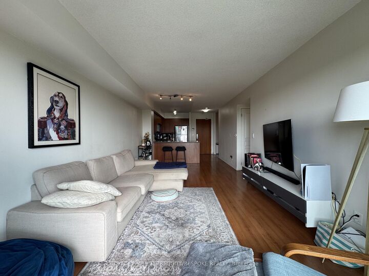 Property Photo:  1403 Royal York Boulevard 614  ON M9P 0A1 