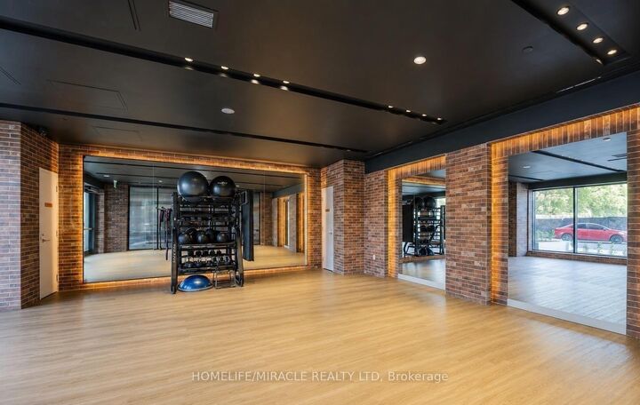 Property Photo:  4010 Eglinton Avenue W 2214  ON M9A 0G5 