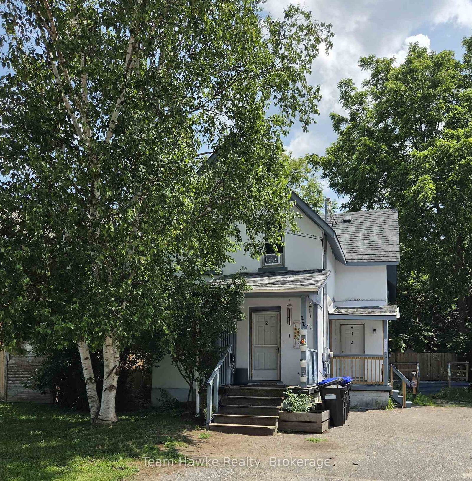 Property Photo:  405 Dominion Avenue  ON L4R 1P1 