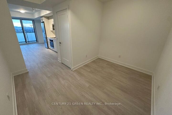 Property Photo:  2545 Simcoe Street N 501  ON L1L 0W3 