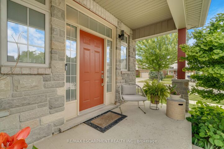 Property Photo:  83 Frankfurt Street  ON N2R 1T8 