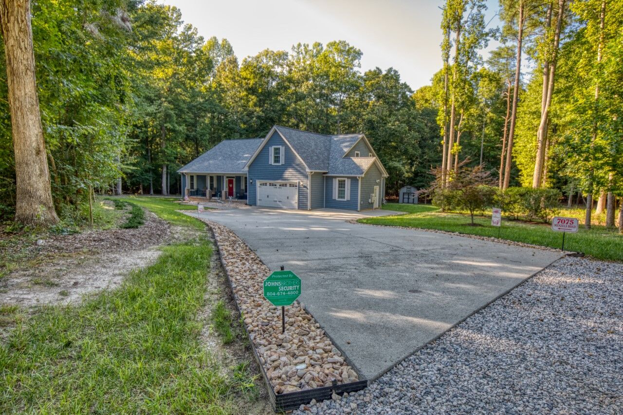 Property Photo: 7075 Menzels Road VA 23168