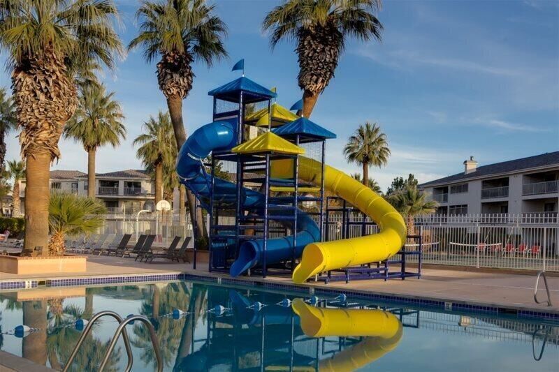 Property Photo:  1845 W Canyon View Dr 1905  UT 84770 