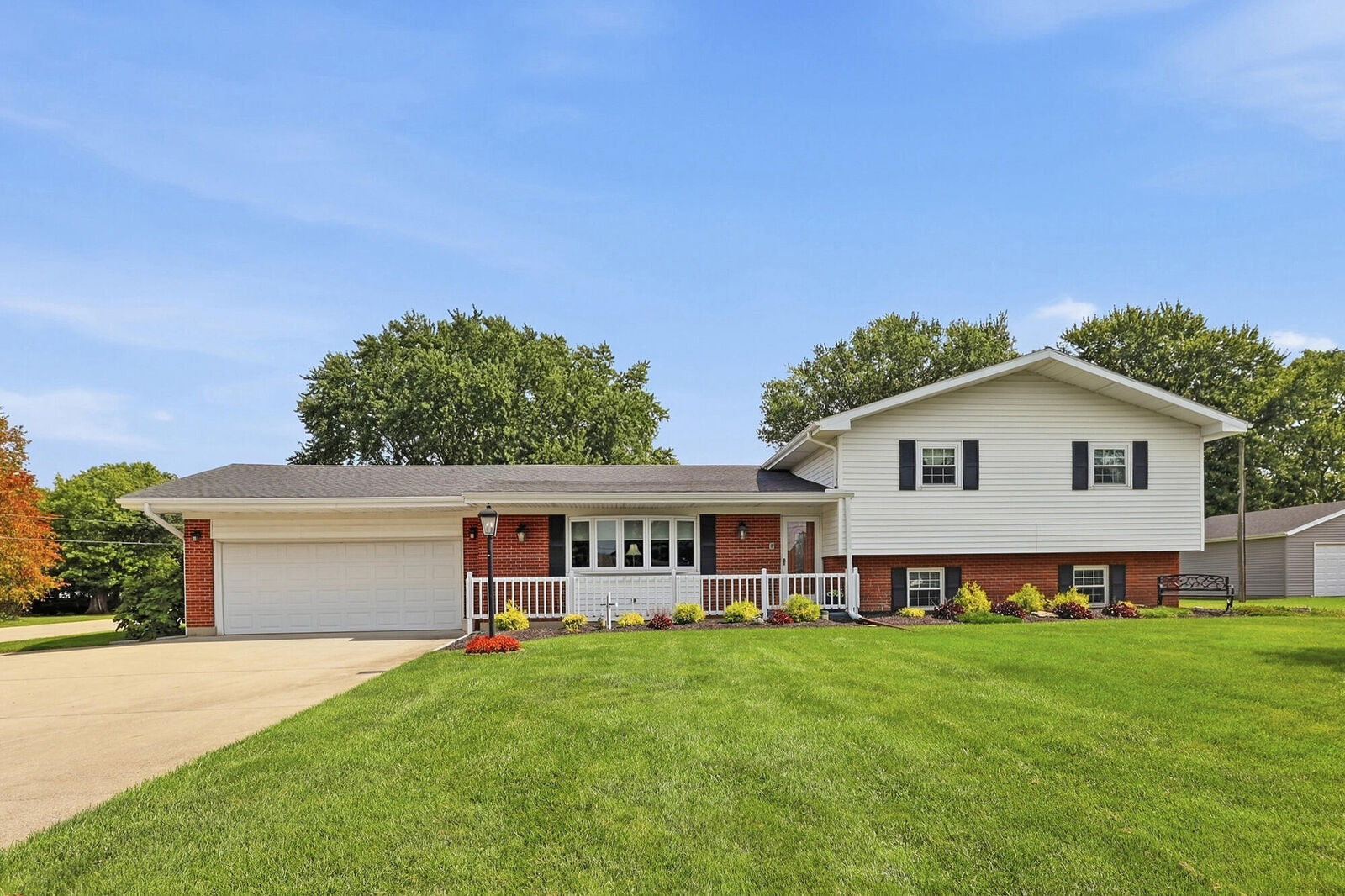Property Photo: 2874 Ashlar Drive OH 45503