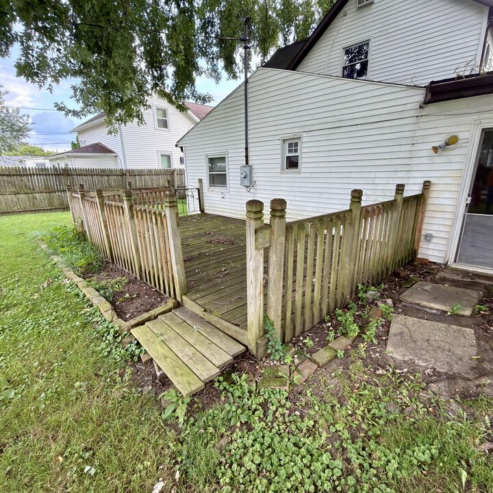 Property Photo:  580 E Ward Street  OH 43078 