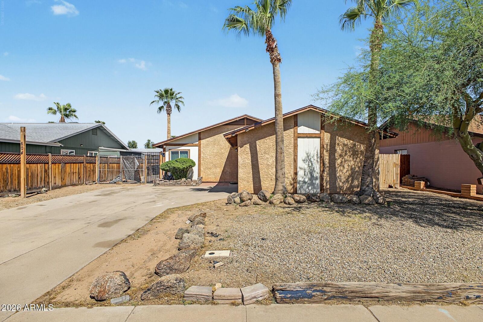 Property Photo:  604 W Emelita Avenue  AZ 85210 