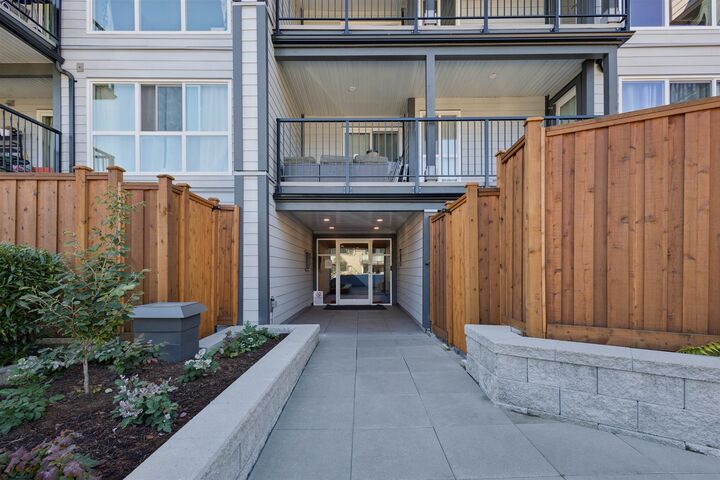 Property Photo:  808 E 8th Avenue 312  BC V5T 1T5 