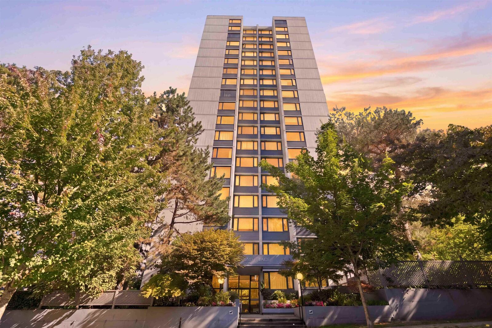 Property Photo:  1725 Pendrell Street 605  BC V6G 2X7 