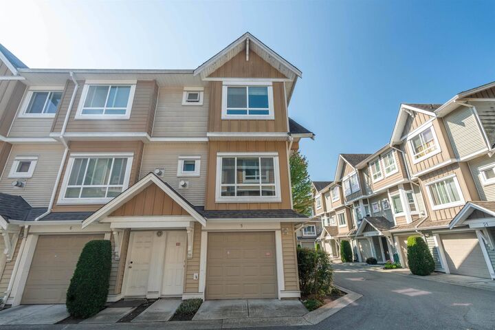 Property Photo:  9451 Granville Avenue 5  BC V6Y 1P9 