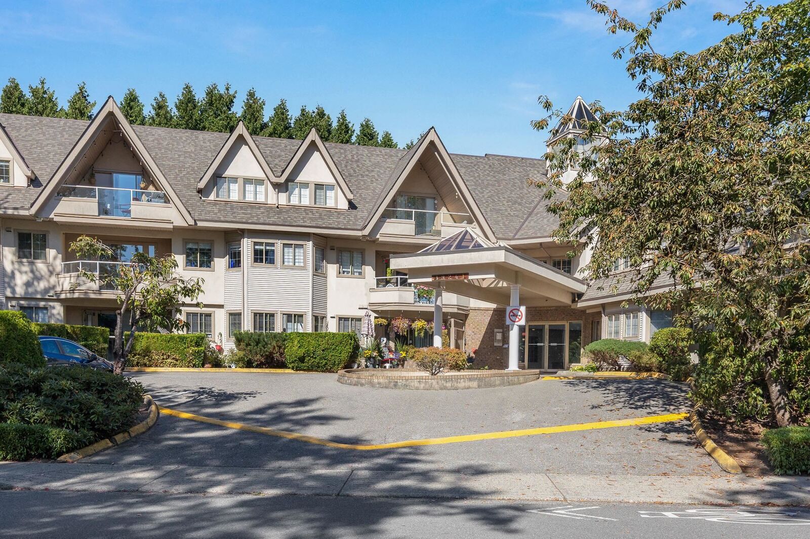 Property Photo: 19241 Ford Road 307 BC V3Y 2N4