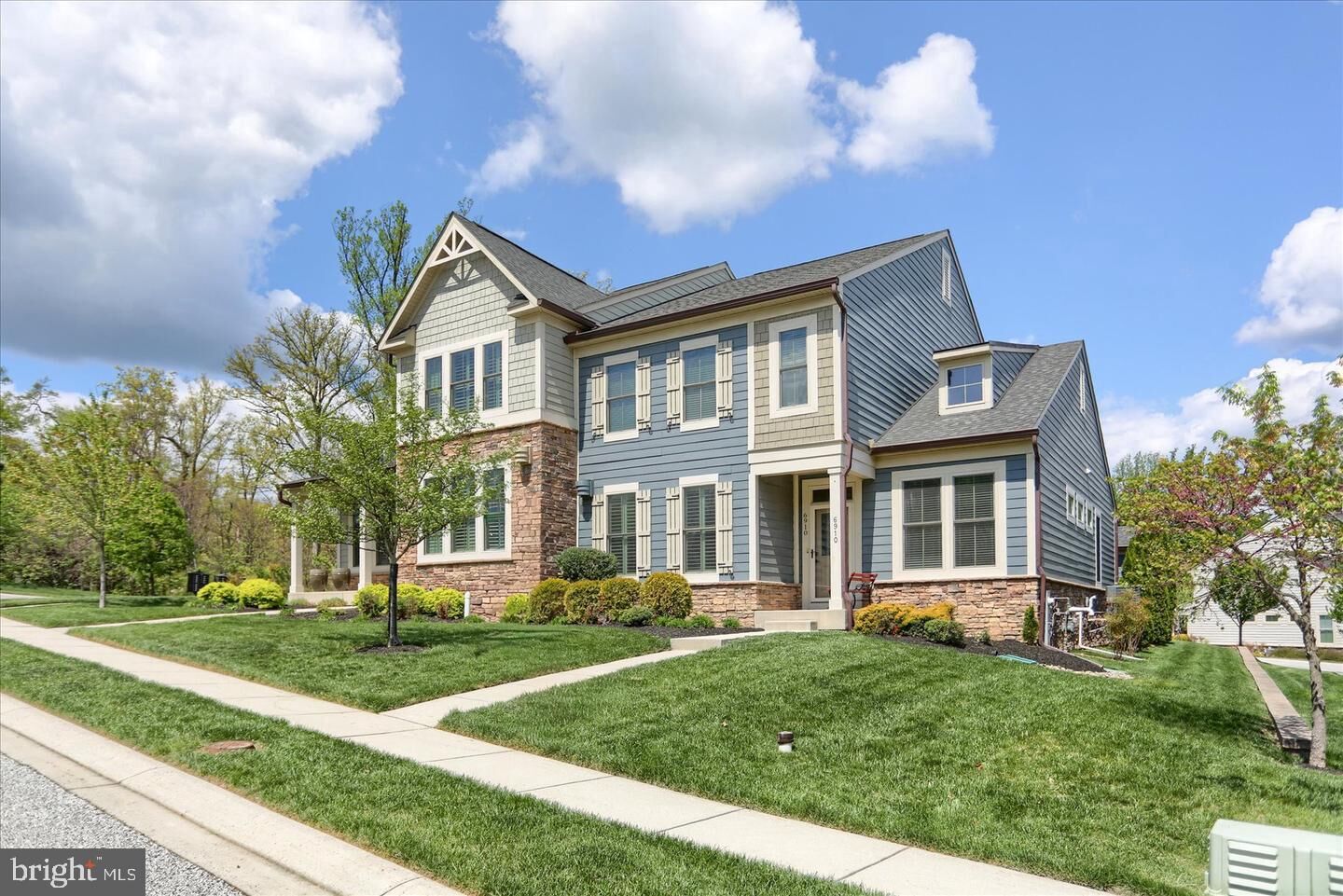 Property Photo:  6910 Summit Circle  MD 21239 