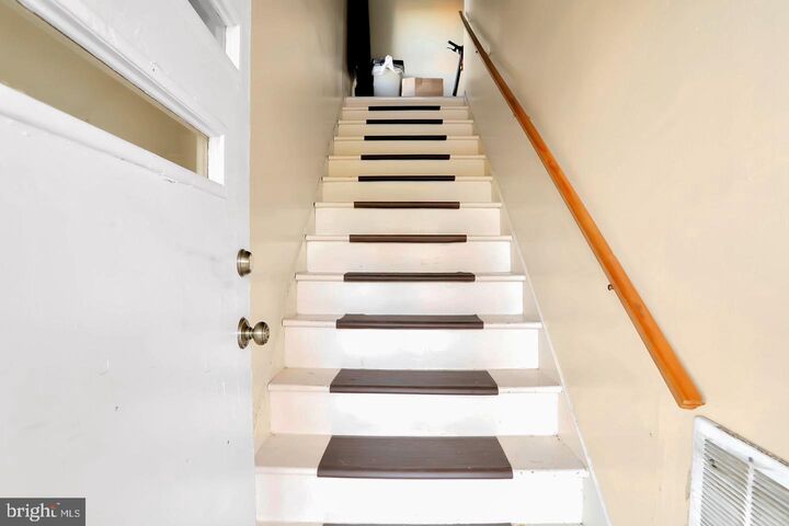Property Photo: 316 W 9th Street 2 VA 22630