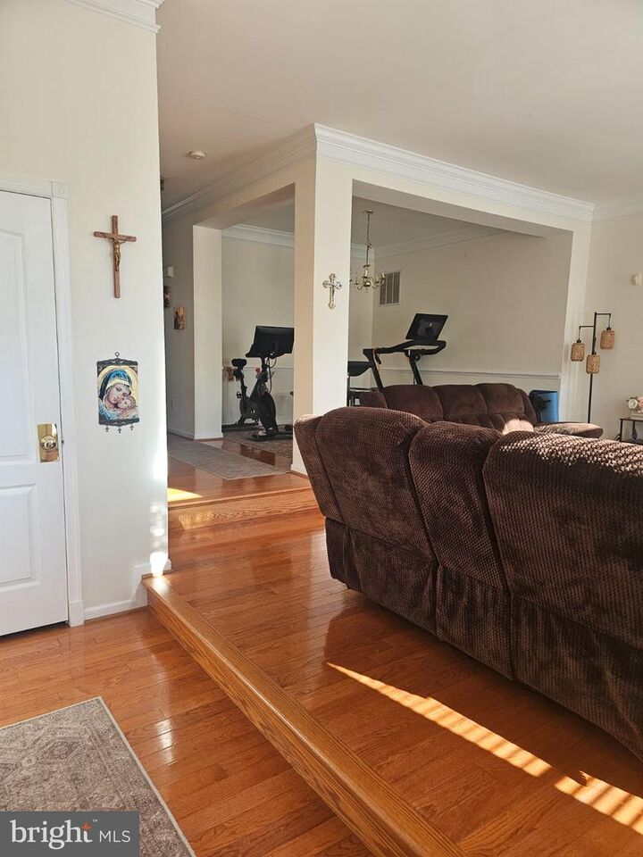 Property Photo:  25508 Crossfield Drive  VA 20152 