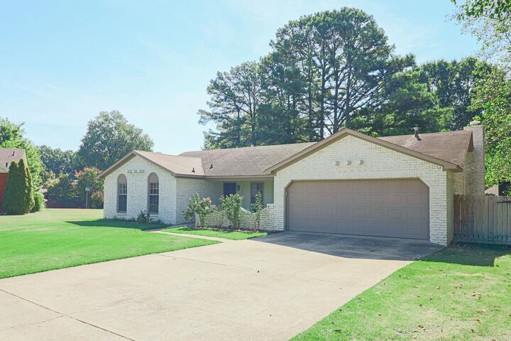 Property Photo:  2812 Glenwood Cove  AR 72401 