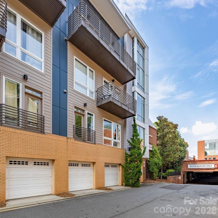 Property Photo:  300 Magnolia Avenue 101  NC 28203 