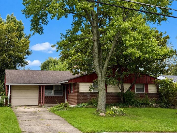 Property Photo: 12120 Benadir Road OH 45246