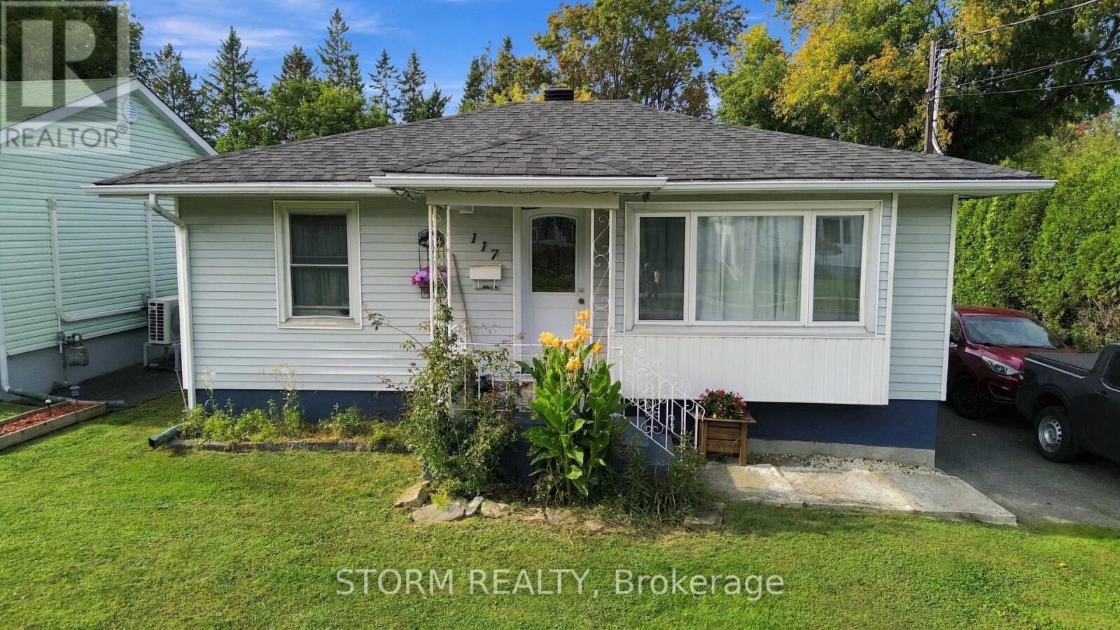 Property Photo:  117 Emma Avenue  ON K6J 3L5 