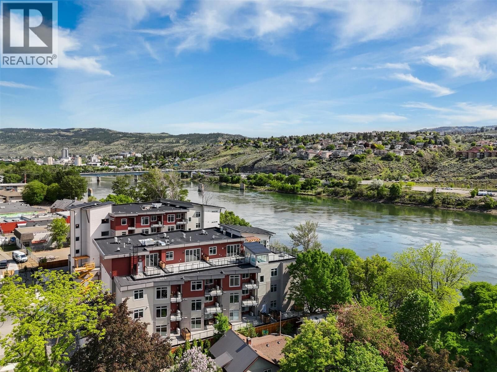 Property Photo:  215 Royal Avenue 401  BC V2B 3P2 