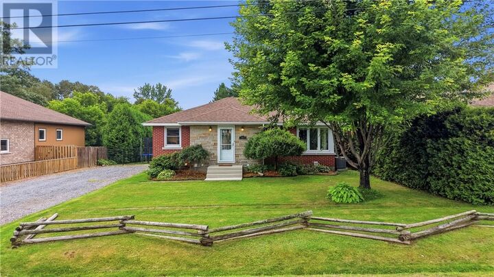 Property Photo:  107 Patricia Street  ON P3Y 1A5 