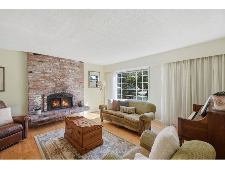 Property Photo:  10461 Main Street  BC V4C 2P7 