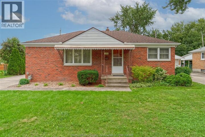Property Photo:  1051 Grand Marais Road West  ON N9E 1C2 