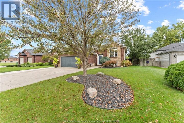 Property Photo:  98 Hazel Crescent  ON N9Y 0B2 
