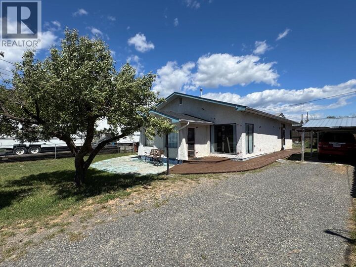 Property Photo: 1422 Collett Street BC V1K 1B8